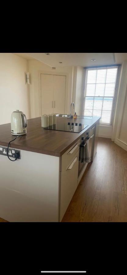 Caldey View- A Beautiful Flat In The Heart OfТенби Экстерьер фото